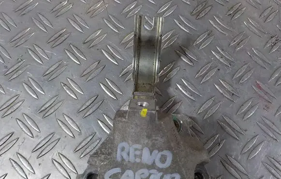 Renault Captur Driveshaft support bearing bracket 39778189R