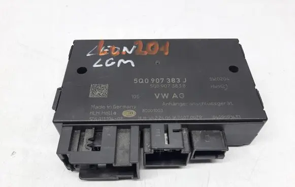 Volkswagen PASSAT B8 Tow bar trailer control unit/module 5Q0907383J