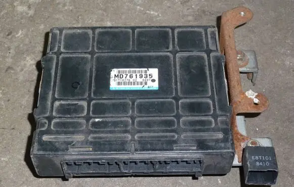 Mitsubishi Galant Gearbox control unit/module MD761935