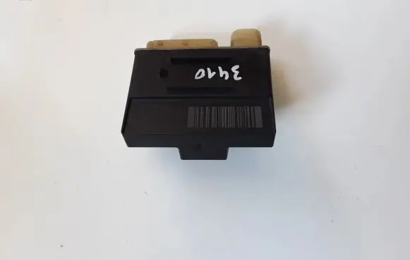 Peugeot 5008 Glow plug pre-heat relay 9662570880