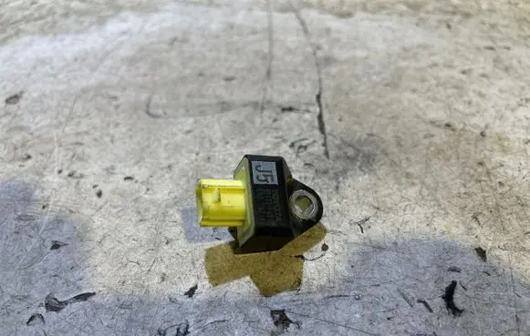 Toyota C-HR I Airbag deployment crash/impact sensor 89173F4010 5927NZ16V