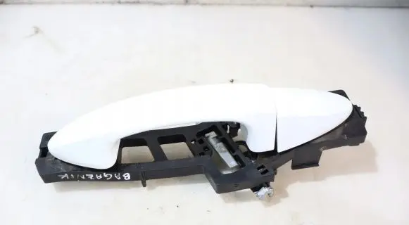 Rear door exterior handle/bracket