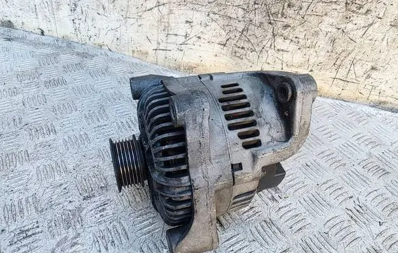 BMW 5 E60 E61 Generator/alternator 7789981