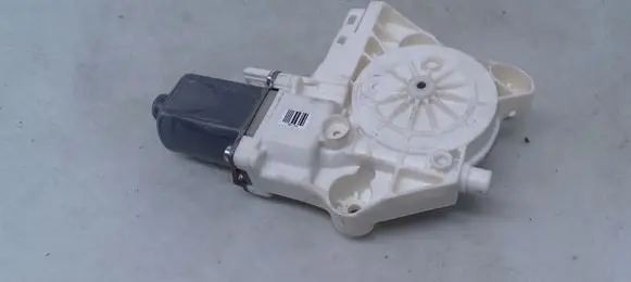 Ford Focus Front door window regulator motor 4M5T14553 0130822216