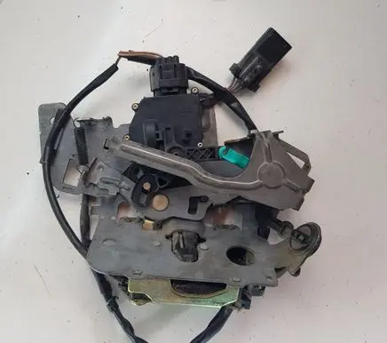 Chrysler Voyager Sliding door lock 800786