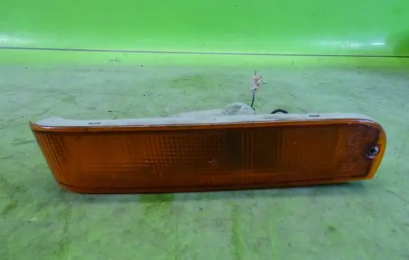 Nissan Serena Front indicator light 