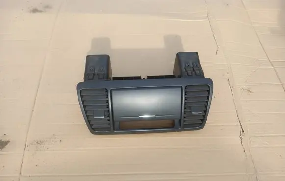 Subaru Legacy Dash center air vent grill 66120A603A SP10788