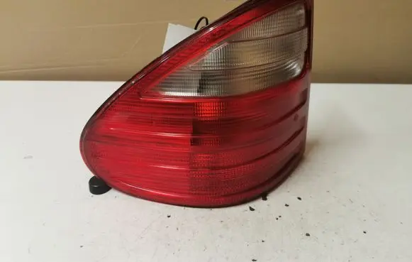 Mercedes-Benz E W210 Rear/tail lights A2108204864 198201 198027L
