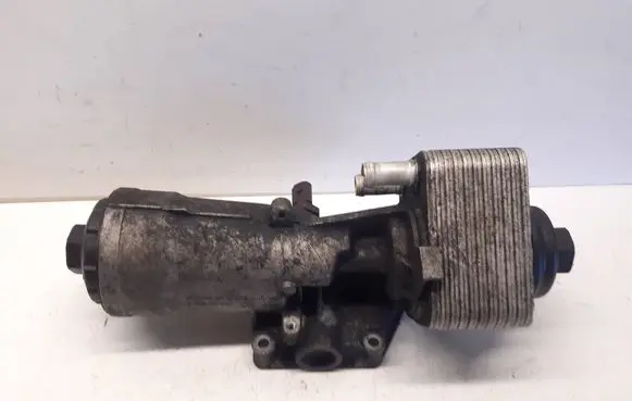 Audi A4 S4 B7 8E 8H Oil filter cover 045115389E