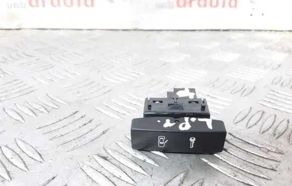 Volkswagen Touareg I Central locking switch button 7L6962125