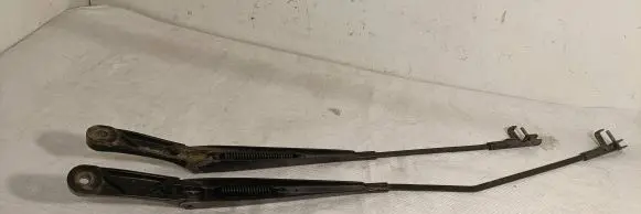 Volkswagen Caddy Windshield/front glass wiper blade 2K1955409 2K1955410