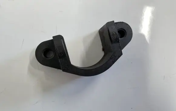 Mazda 3 II Fuel Injector clamp holder