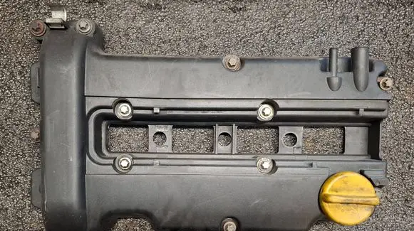 Opel Astra H Rocker cam cover 55351461 F531002