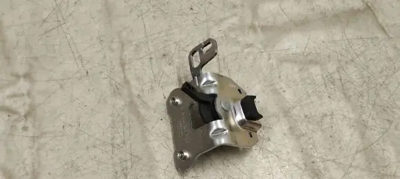 Mercedes-Benz E W212 Seat back rest lock catch A2049200572
