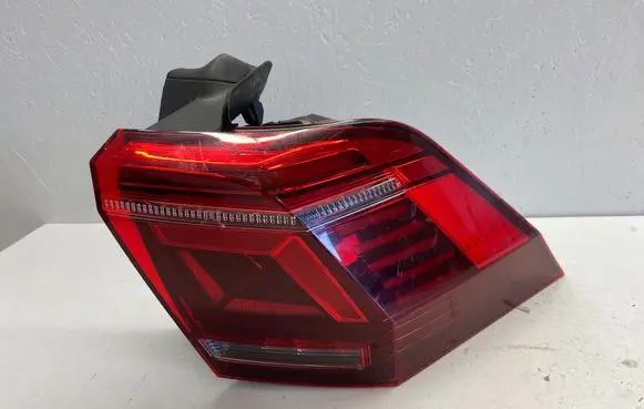 Volkswagen Tiguan Rear/tail lights 5NA945208J 00214974 0021498908