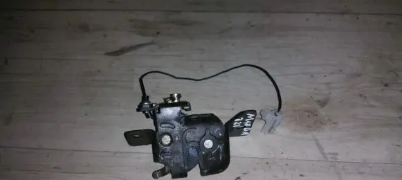 Mazda 323 Tailgate/trunk/boot lock/catch/latch