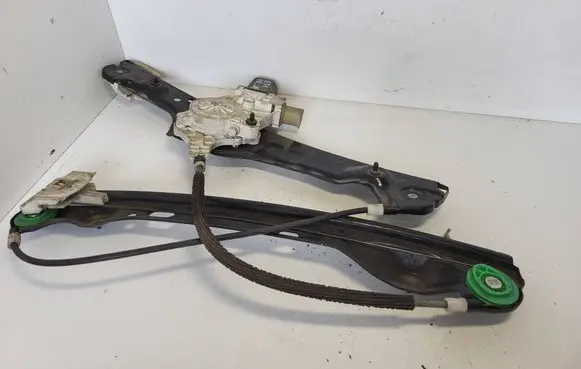BMW 3 E90 E91 Front door window regulator with motor 7060266