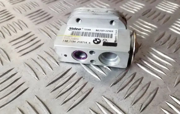 BMW 1 F20 F21 Air conditioning (A/C) expansion valve 9289832