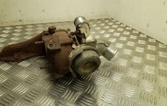 Toyota Auris 150 Turbo 172010N010