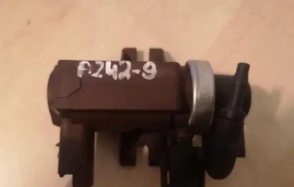 Volvo XC90 Turbo solenoid valve 9650098380 A2429