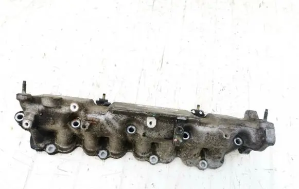Toyota Corolla Verso E121 Intake manifold