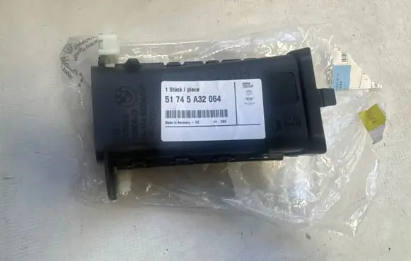 BMW 4 G22 G23 G24 G26 Brake cooling air channel/duct 51745A32064