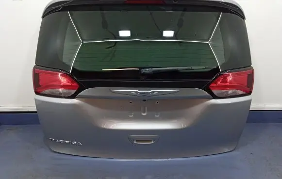 Chrysler Pacifica Tailgate/trunk/boot lid