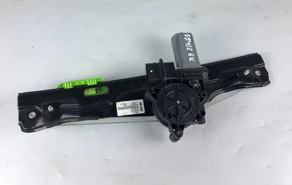 Rear window lifting mechanism without motor