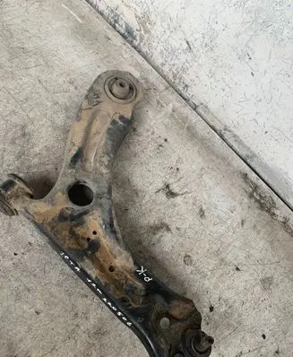 Volkswagen Jetta VI Front lower control arm/wishbone