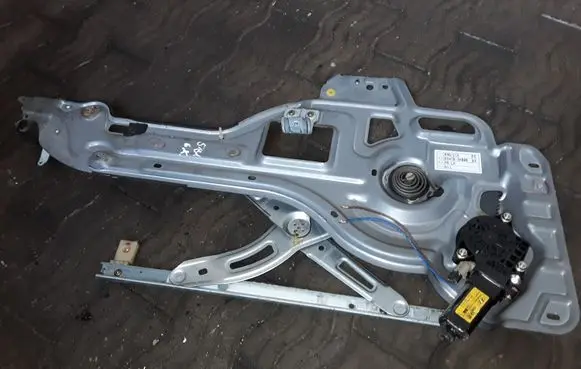 Hyundai Trajet Rear door window regulator with motor 834703A000 824603A000