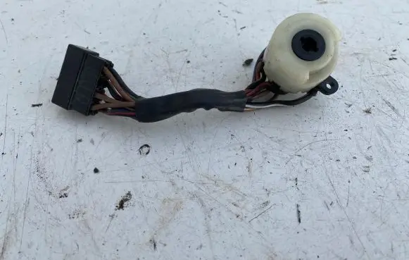 Toyota Corolla E90 Ignition lock contact 