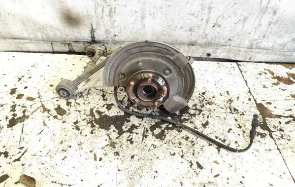 Lincoln LS Rear wheel hub
