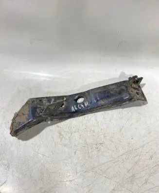 Audi A6 S6 C4 4A Radiator support slam panel bracket 