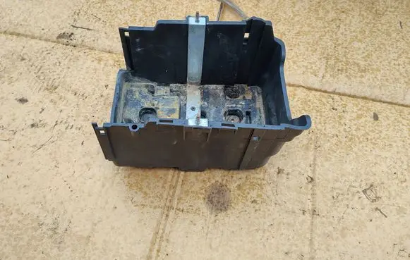 Ford Fiesta Battery box tray 