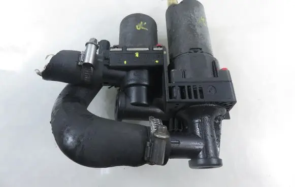 BMW 3 E46 Coolant heater control valve 1147412149 8369807