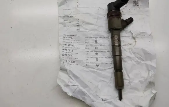 Opel Insignia A Fuel injector 0445110423