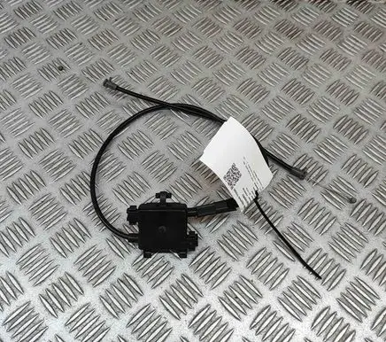 Audi A4 S4 B9 8W Engine bonnet/hood lock release cable 8W0823531C