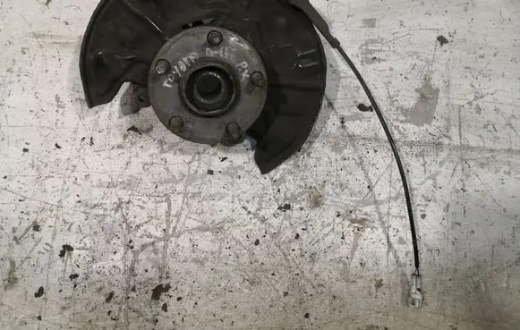 Toyota Avensis T250 Front wheel hub 