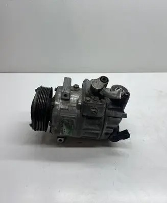 Volkswagen Touran I Air conditioning (A/C) compressor (pump) 1K0820803C