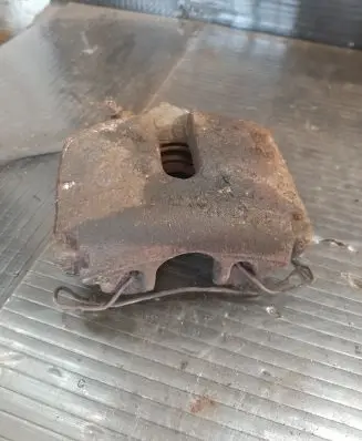 Skoda Superb B6 (3T) Front brake caliper