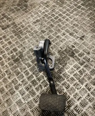 Mercedes-Benz CLS C219 Brake pedal 2112901519 A2112901519