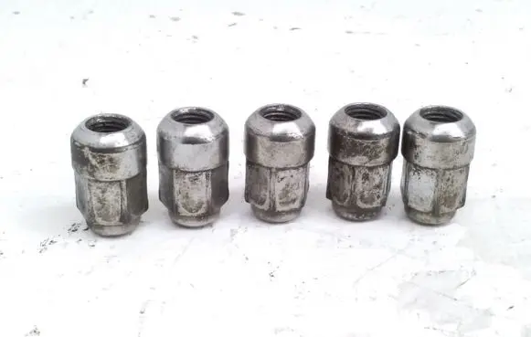 Nuts/bolts
