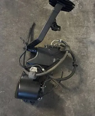 Mercedes-Benz C W205 Windshield washer fluid reservoir/tank A2058600360