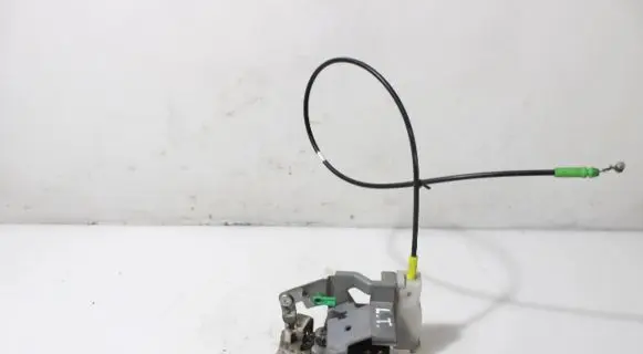 Peugeot 107 Rear door lock