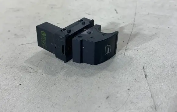 Volkswagen Touareg I Electric window control switch 7L6959855B