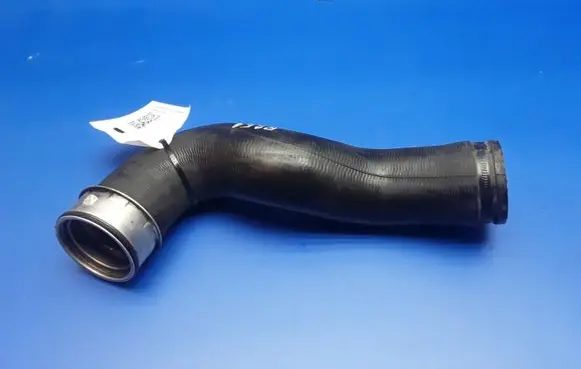 Mercedes-Benz R W251 Intercooler hose/pipe A2515280382