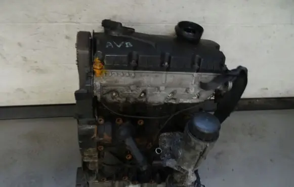 Volkswagen PASSAT B5.5 Engine AVB
