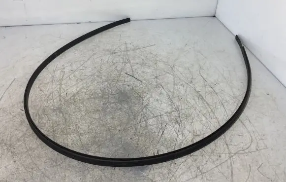 Roof trim bar molding cover