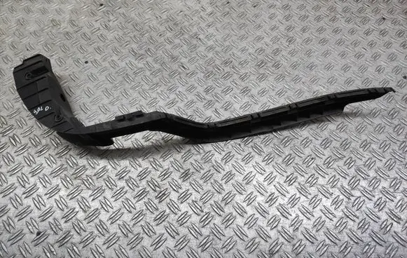 Volkswagen PASSAT B7 Rear bumper mounting bracket 3AE807393
