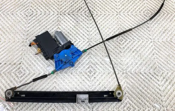 Audi A4 S4 B7 8E 8H Front door window regulator with motor 8E1959802B